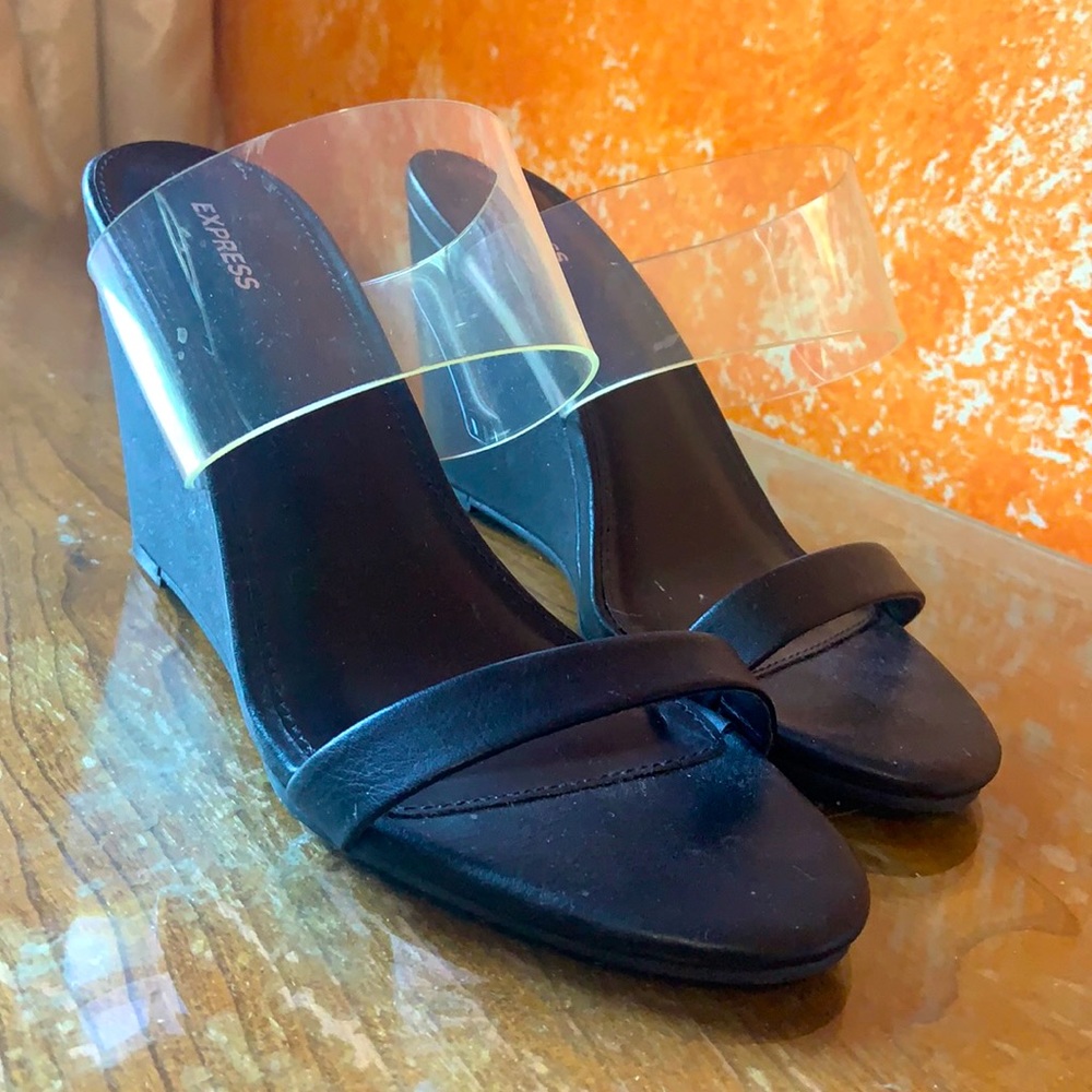 Wedge mules